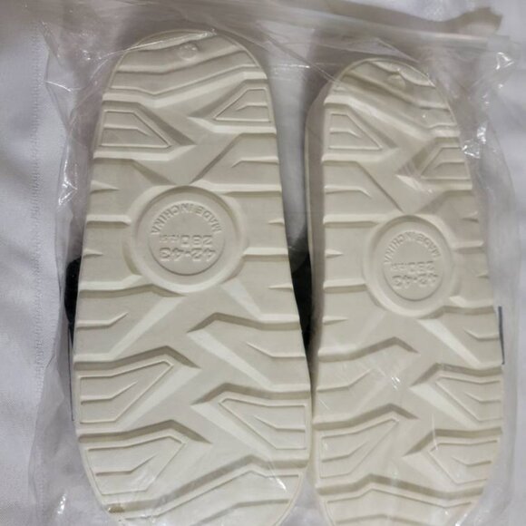 No brand cat slippers NWT fit like a size 11. Mixed Bin Z30 - Picture 3 of 4